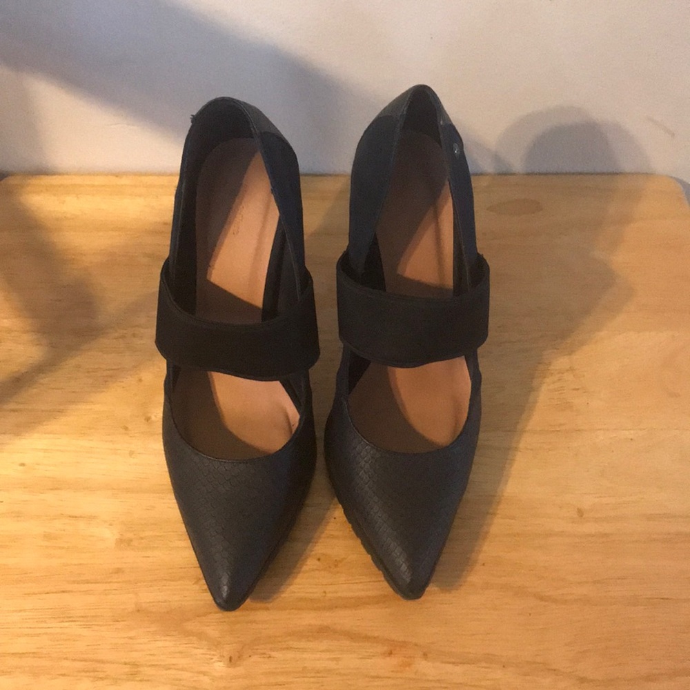 Women’s shoe